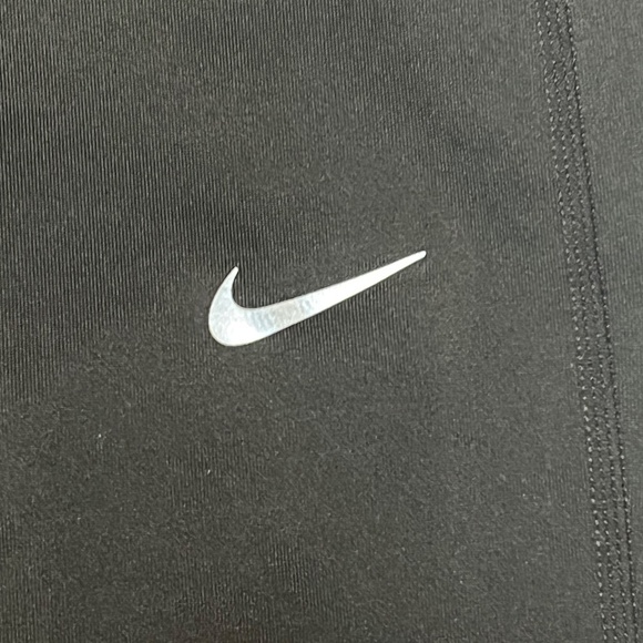 Nike Running Dri-Fit Woman's Leggings Large Black Crop Capri - Picture 2 of 15